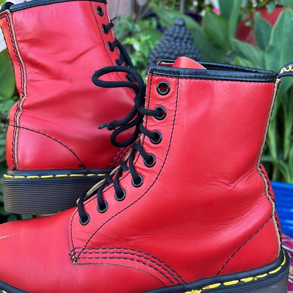 🏴󠁧󠁢󠁥󠁮󠁧󠁿 Dr. Martens MIE Vintage Smooth Red Leather 90’s Y2K Boots - Picture 11 of 17